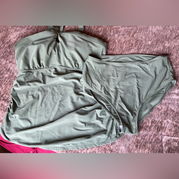 WOMANS 2 PIECE TANKINI - Picture 7 of 11